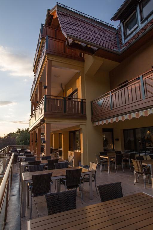 Wald-Hotel Heppe Dammbach Екстериор снимка