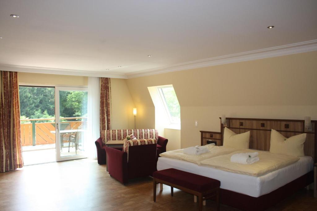 Wald-Hotel Heppe Dammbach Стая снимка