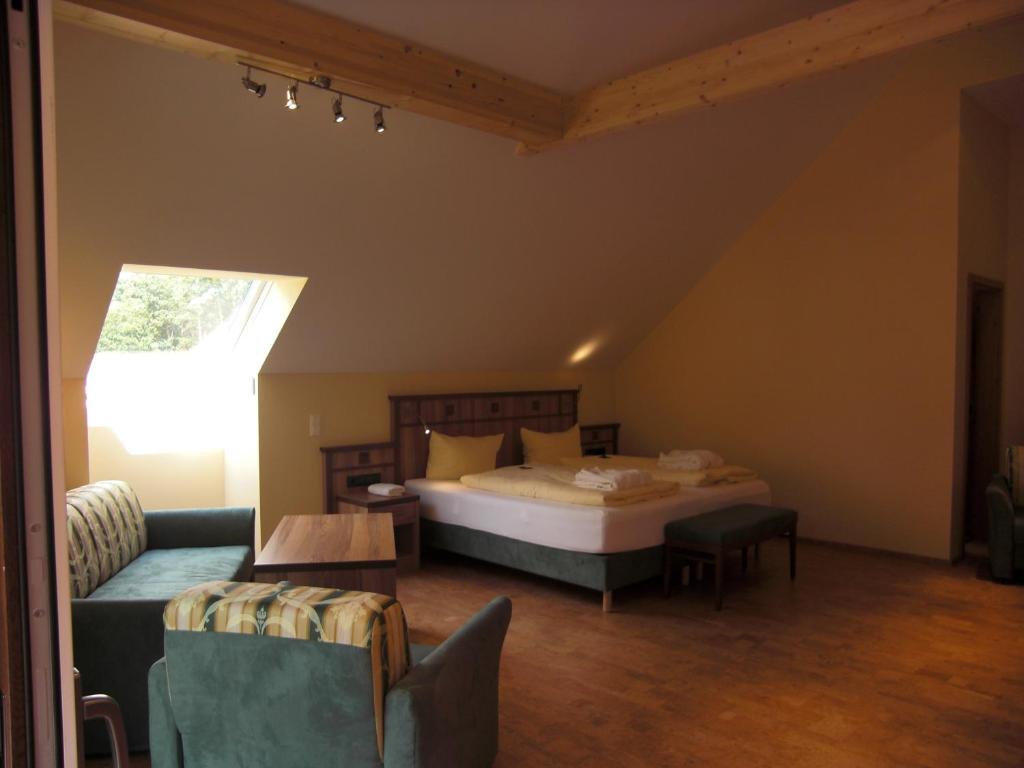 Wald-Hotel Heppe Dammbach Стая снимка