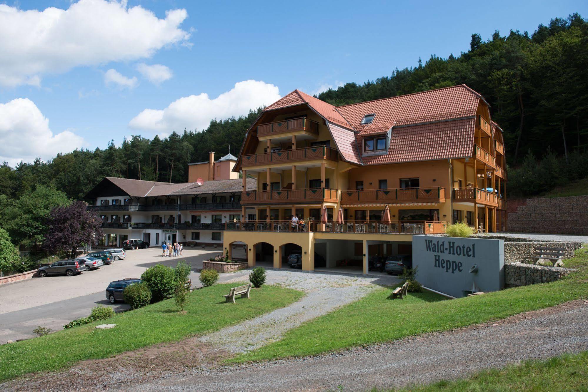 Wald-Hotel Heppe Dammbach Екстериор снимка